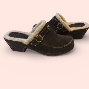 Women's White Mountain Brown Suede Shearling-Lined Clogs Size 8